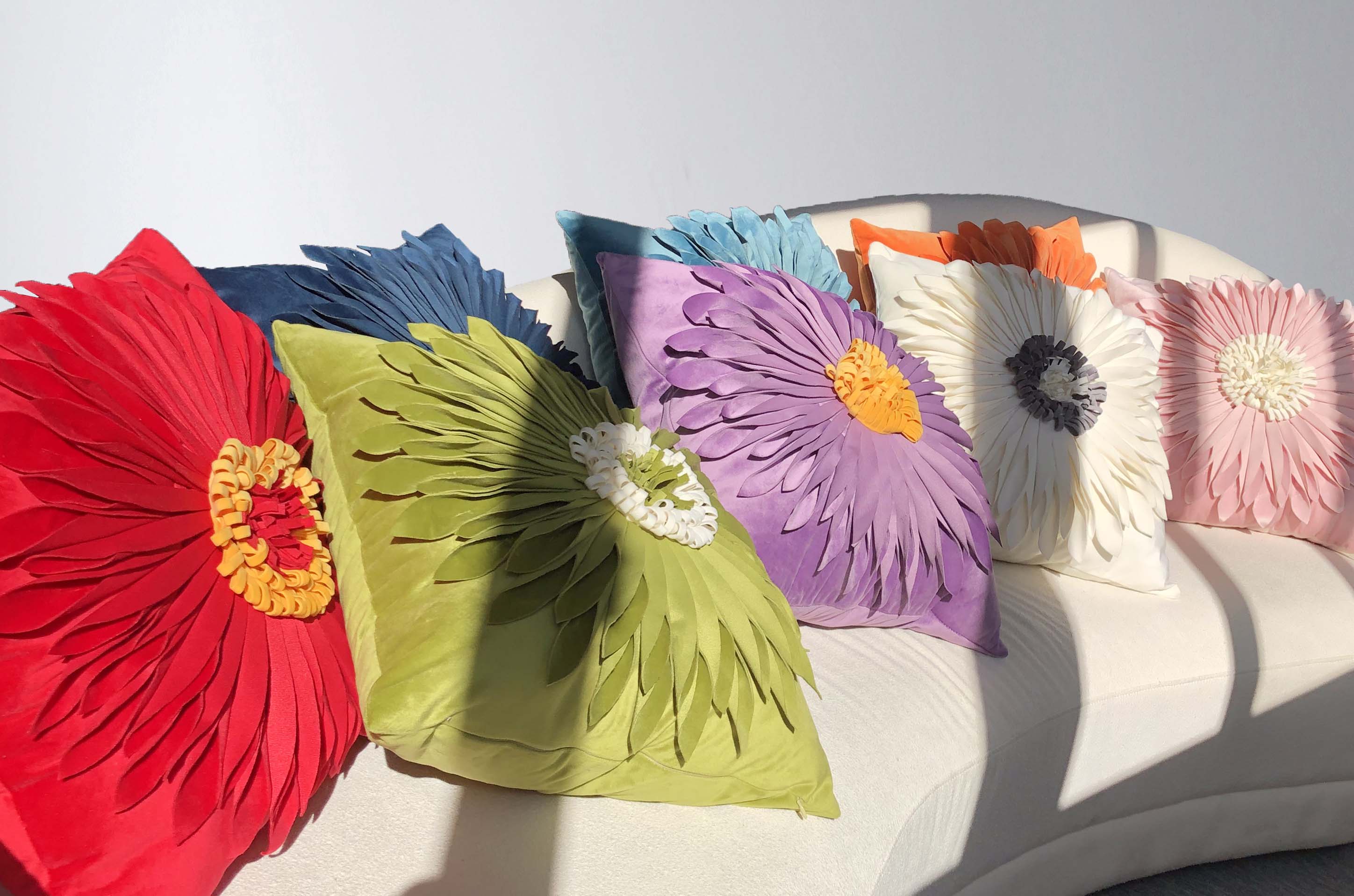 Three-dimensional flannelette flower shape throw pillow square