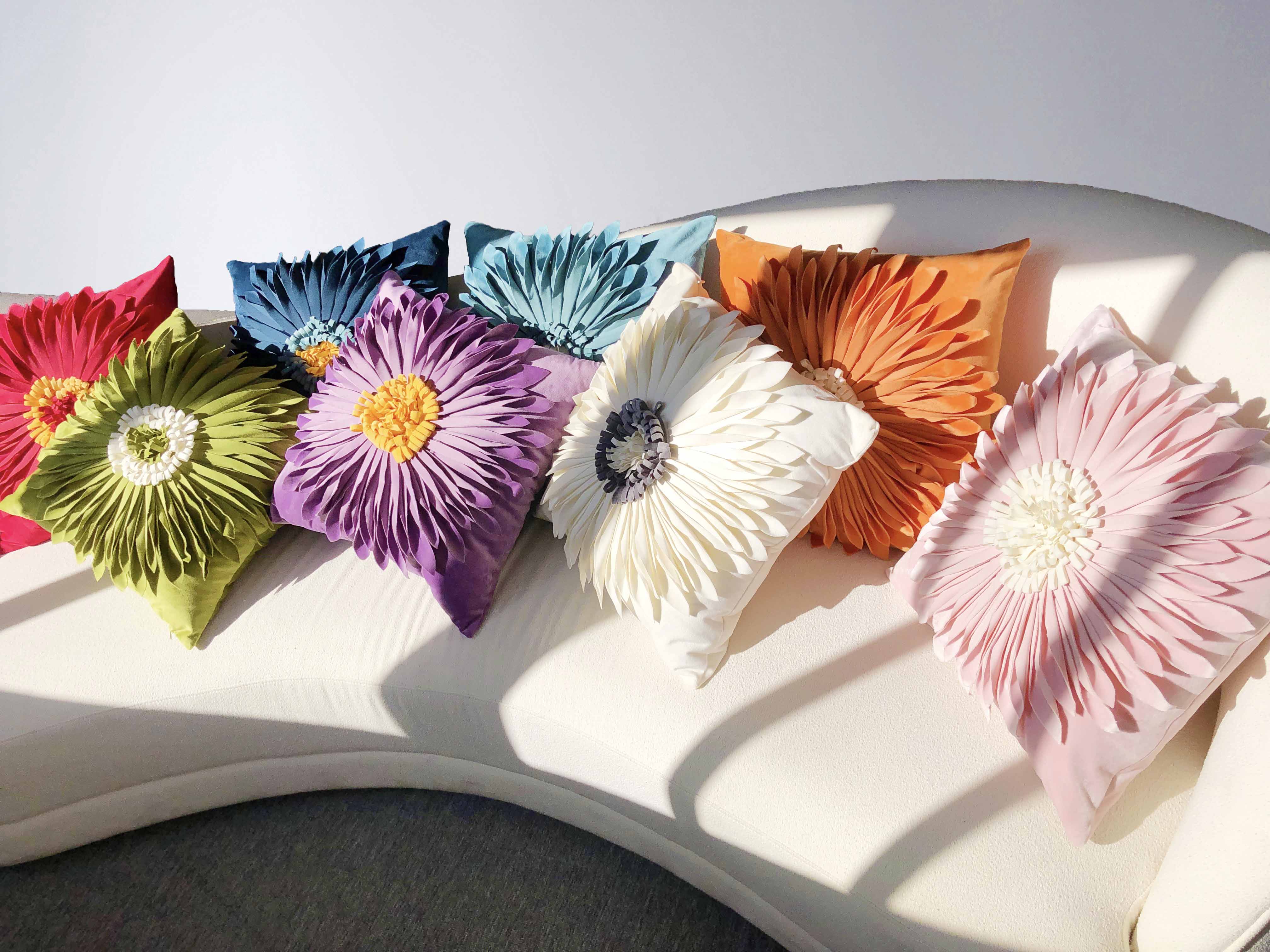 Three-dimensional flannelette flower shape throw pillow square