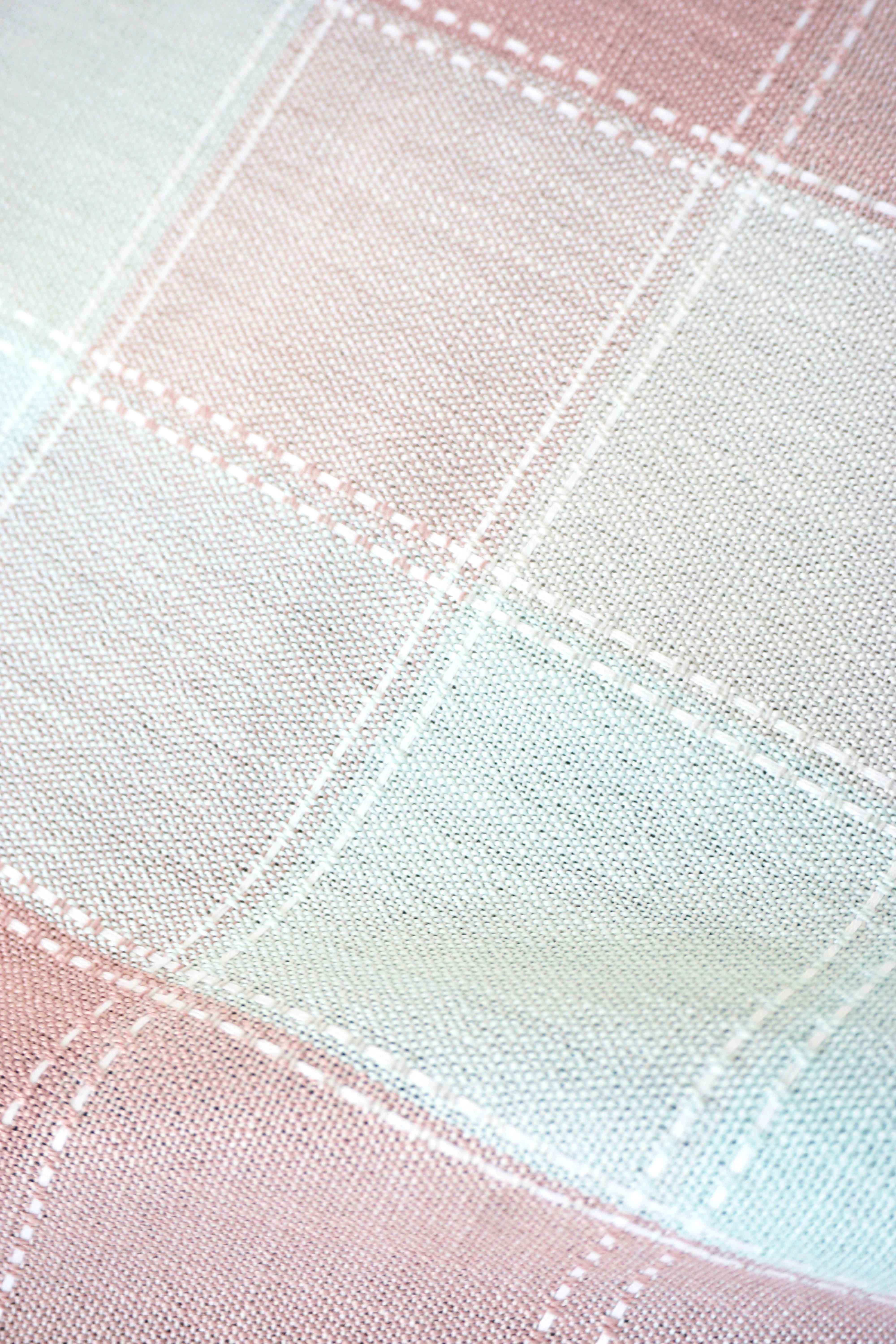 3052-Grid Pattern Fabric