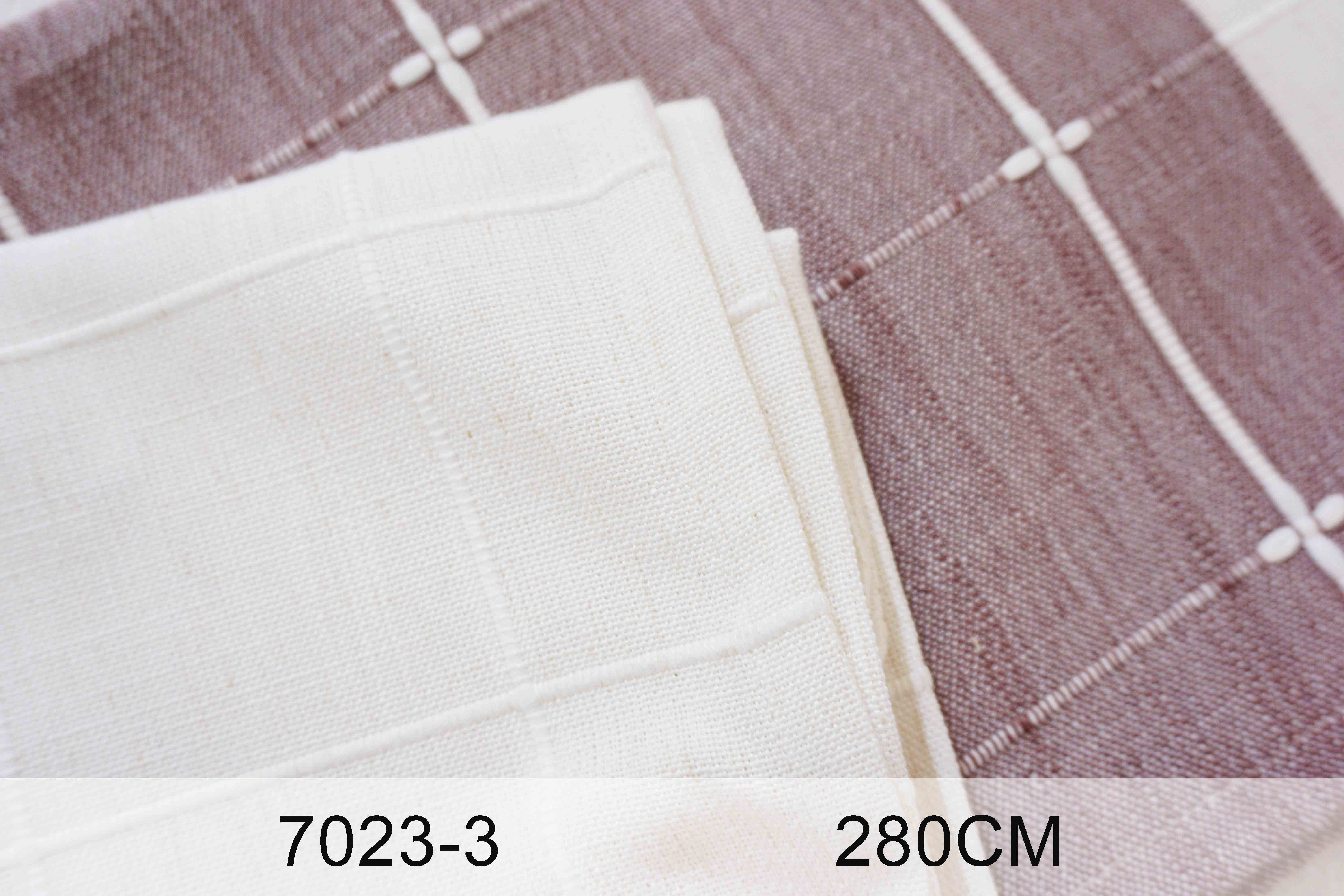 7023-Grid Pattern Fabric