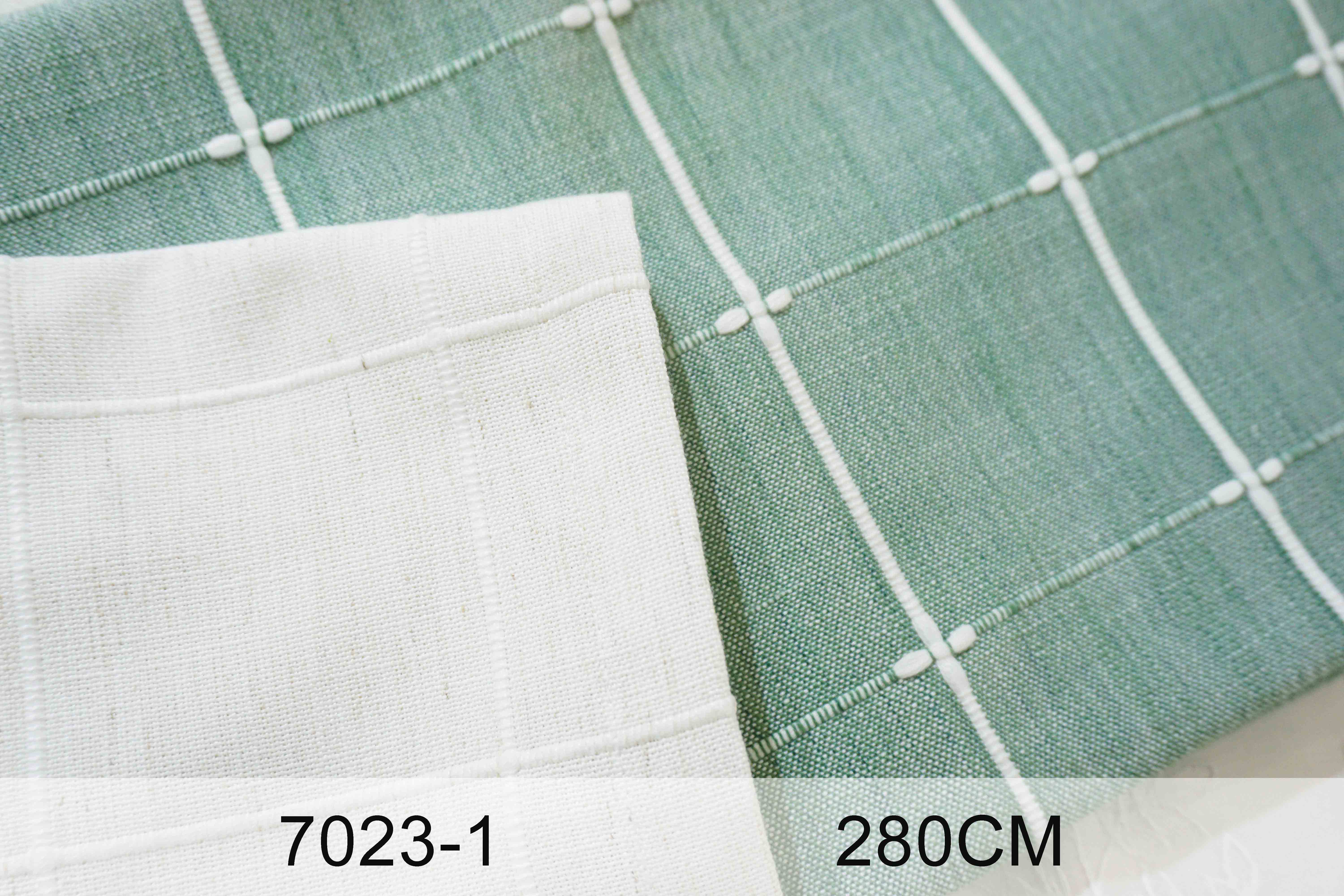 7023-Grid Pattern Fabric